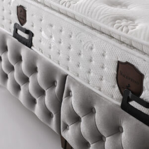 valentino set - Image 7