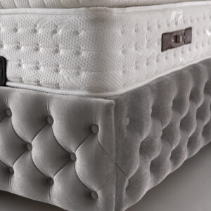 valentino set - Image 10